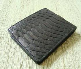 Leather men wallet. Genuine snakeskin. Black leather wallet.